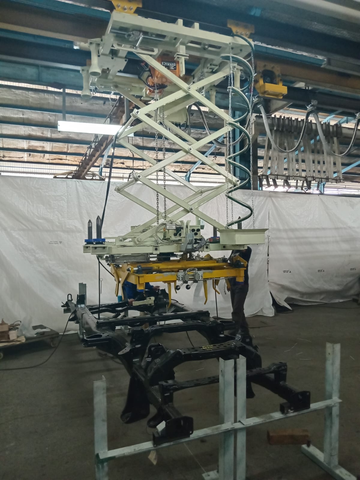 Renewal Hanger Frame