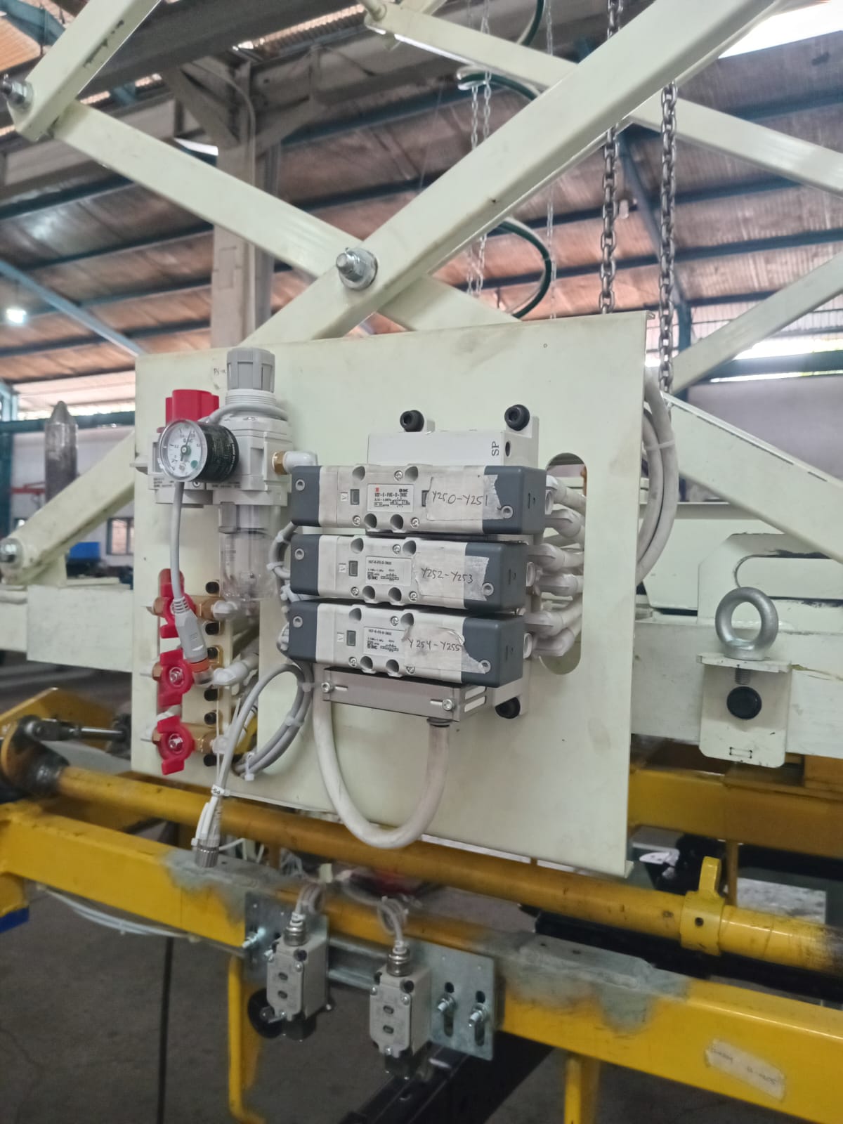 Renewal Hanger Frame